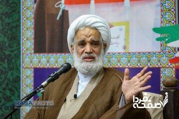  عضو مجلس خبرگان رهبری: کسانی که کشف حجاب می‌کنند از پشت پرده این جریان خبر ندارند