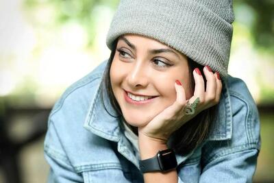  نگاه روز |استایل شیک آزاده صمدی اینجوری به چهرش تو عکسا ابهت میده! 📸