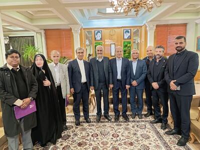  نشست مشترک  پسندیده و  رئیس فدراسیون بین المللی ورزش‌های زورخانه‌ای و کشتی پهلوانی  با استاندار خراسان رضوی