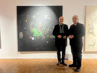  حمیدرضا شفیعی و نقاشی های جمشید حقیقت‌شناس در گالری کاما تهران / عکس ها