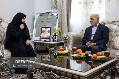  دیدار سرلشکر عبداللهی با خانواده شهید «قرای‌لو»