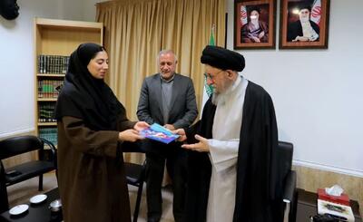  تجلیل نماینده ولی فقیه در گلستان از دختر قهرمان تکواندوکار