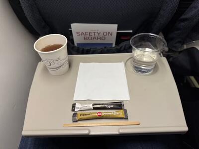  هشدار مصرف آب در هواپیماها