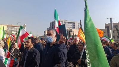  تهرانی‌ها قرآن به دست به میدان آمدند