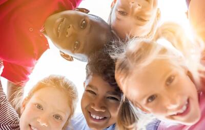  آموزش تربیت کودکان مثبت اندیش / از الگوسازی تا آموزش مهارت ها