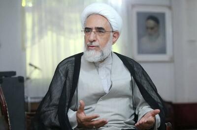  اقدام دولت در انتشار اسامی جانباختگان مثبت بود / باید دست افراد عقده‌ای، بی‌سواد و تندرو کوتاه شود