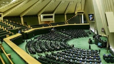  تعیین سازوکار جدید برای واردات خودروهای نو و کارکرده برای سال آینده