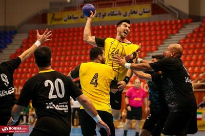  دیدار هندبال سپاهان-سپاهان‌نوین