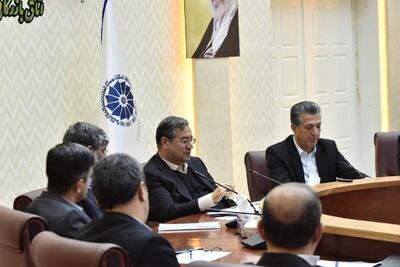  رحمانی در هشتاد و هفتمین جلسه شورای گفت‌وگوی دولت و بخش خصوصی آذربایجان‌غربی: آب شرب، احیای دریاچه، توسعه کریدورها و اصلاح سیاست‌های معدنی در اولویت استان است