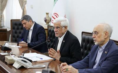  دولت از نخستین روزهای فعالیت خود با شرایط جنگی مواجه بود