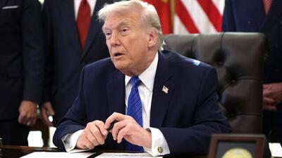  ترامپ: تعرفه جهانی ۱۰ درصدی را به ۱۵ درصد افزایش می‌دهم / حکم اخیر دیوان عالی درباره تعرفه‌ها «ضدآمریکایی» بود