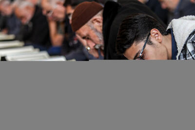  تصاویر: جزء خوانی قرآن در حرم امام رضا (ع)