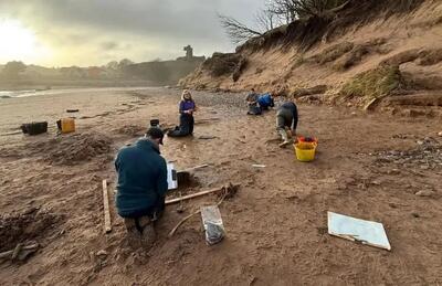  این ردپاهای ساحلی ۲ هزار سال قدمت دارند | عکس