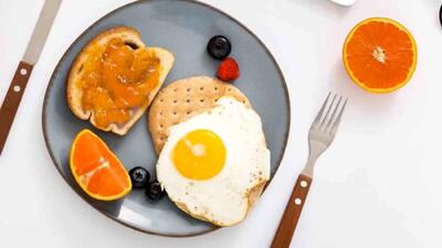  تاثیر صبحانه خوردن با رابطه زناشویی و موفقیت شغلی /  آیا چیزی به سادگی خوردن صبحانه می تواند زندگی شما را تغییر دهد؟