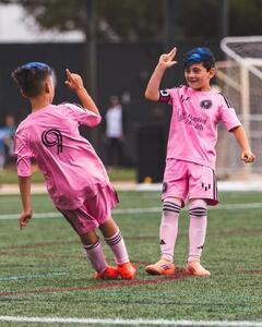  شادی گل پسران مسی و سوارز در اینترمیامی - پارس فوتبال