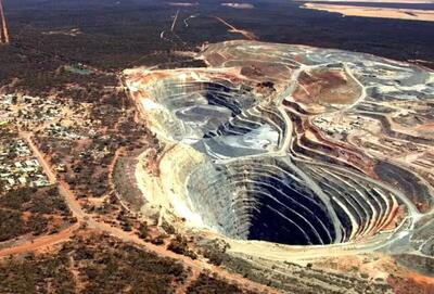  جذب سرمایه‌گذاران بزرگ، کلید توسعه معادن همدان است