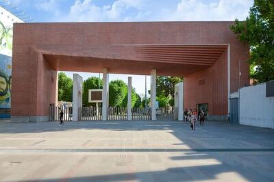  رئیس دانشگاه شریف: دشمن می‌خواهد دانشگاه مجازی باشد