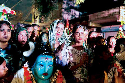  قتل در سایه قانون