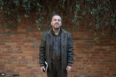  ذکایی، استاد مطالعات فرهنگی: حداقل نیمی از نوجوانان و جوانان به نهادهای رسمی اعتماد کافی ندارند/ کوتاهی‌های زیادی را در مدرسه شاهد هستیم/ رسانه ملی باید «سیاست تفاوت» را به رسمیت بشناسد/ از این نسل انتظار نداشته باشیم مثل دهه 60 فکر و رفتار کنند