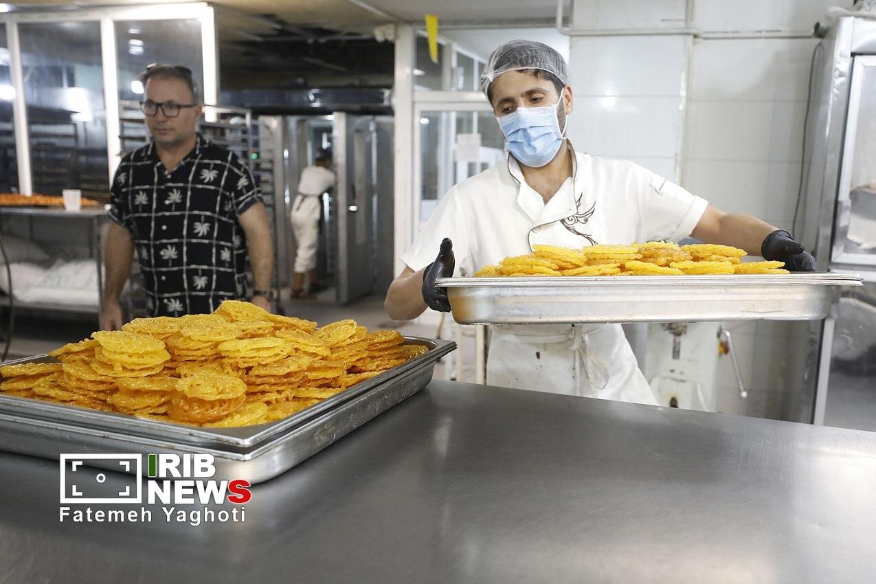 کارگاه پخت زولبیا و بامیه در کیش