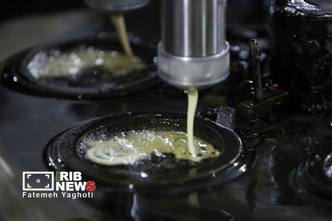 کارگاه پخت زولبیا و بامیه در کیش