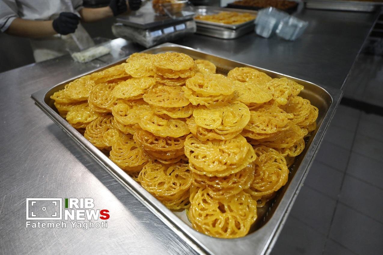 کارگاه پخت زولبیا و بامیه در کیش