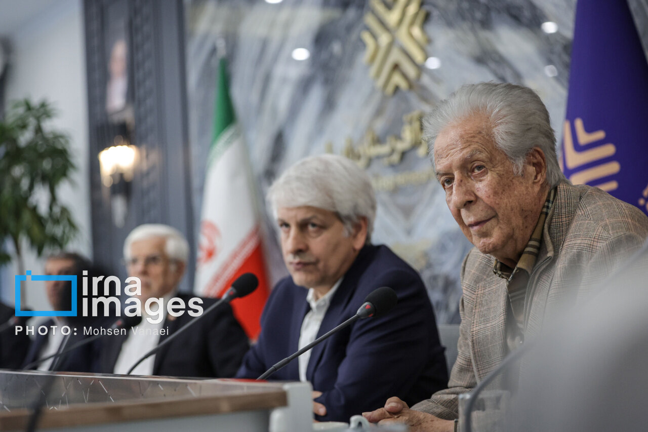 عکس/ جلسه مجمع کارآفرینان با معاون اول رئیس جمهور